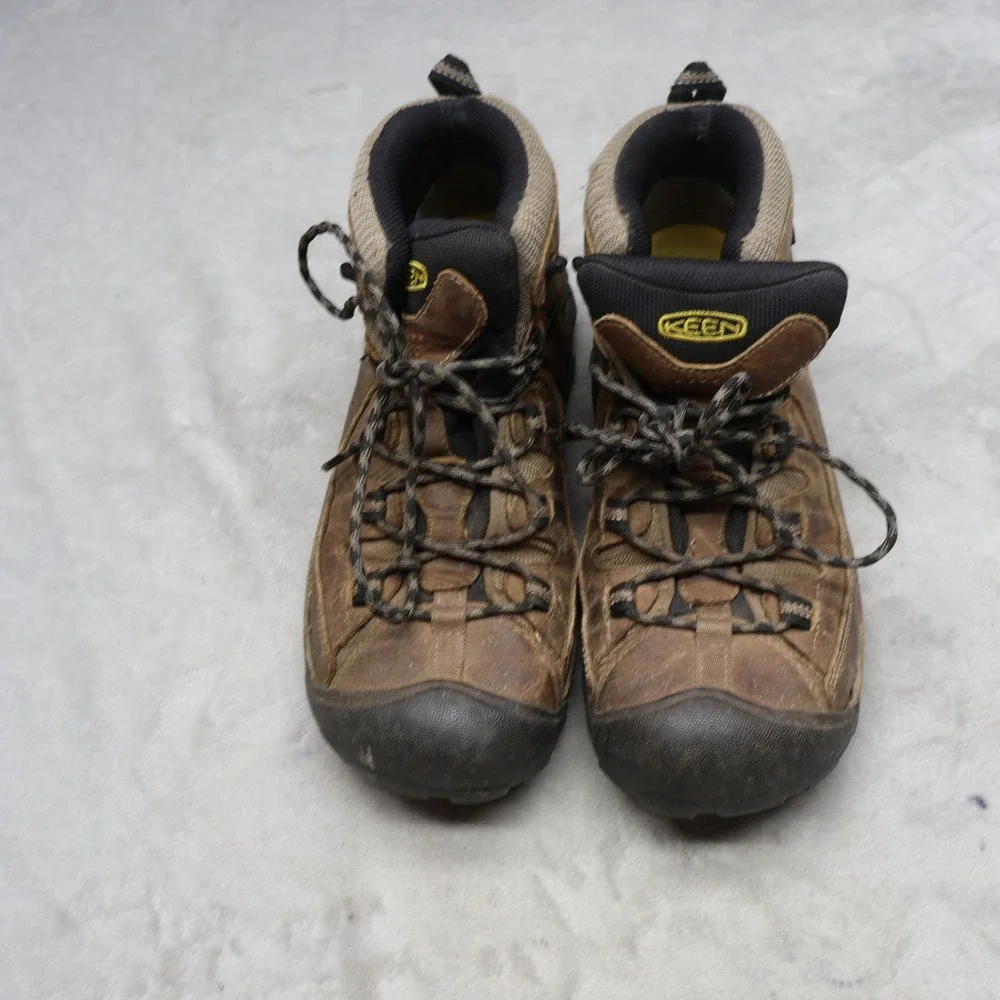 Keen Men 9 Hiking Boots Brown Leather Targhee II Mid Trail Rugged Waterproof